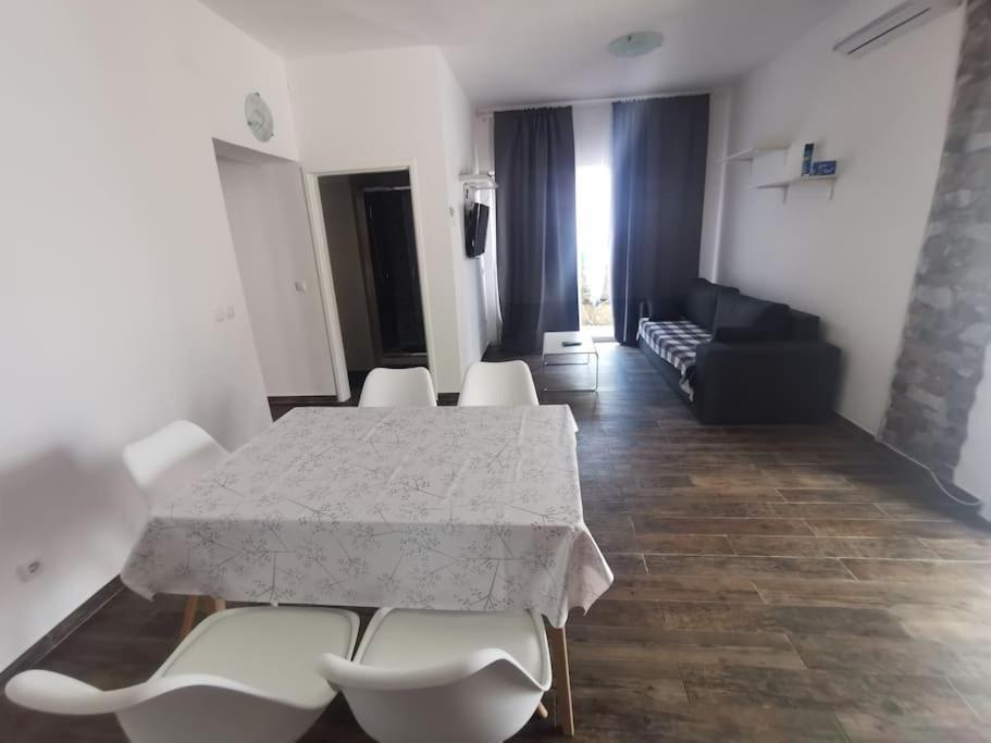 Apartmani Viktorija Fazana Luaran gambar