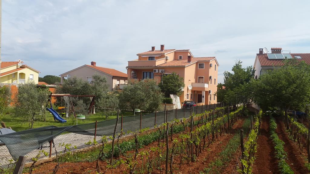 Apartmani Viktorija Fazana Luaran gambar